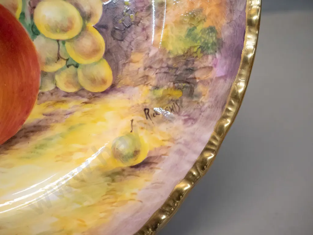 2 Hereford New Zealand gilt and autumn fruits pattern items - plate D-210 and bowl, both signed Rick Lewis Image 1++