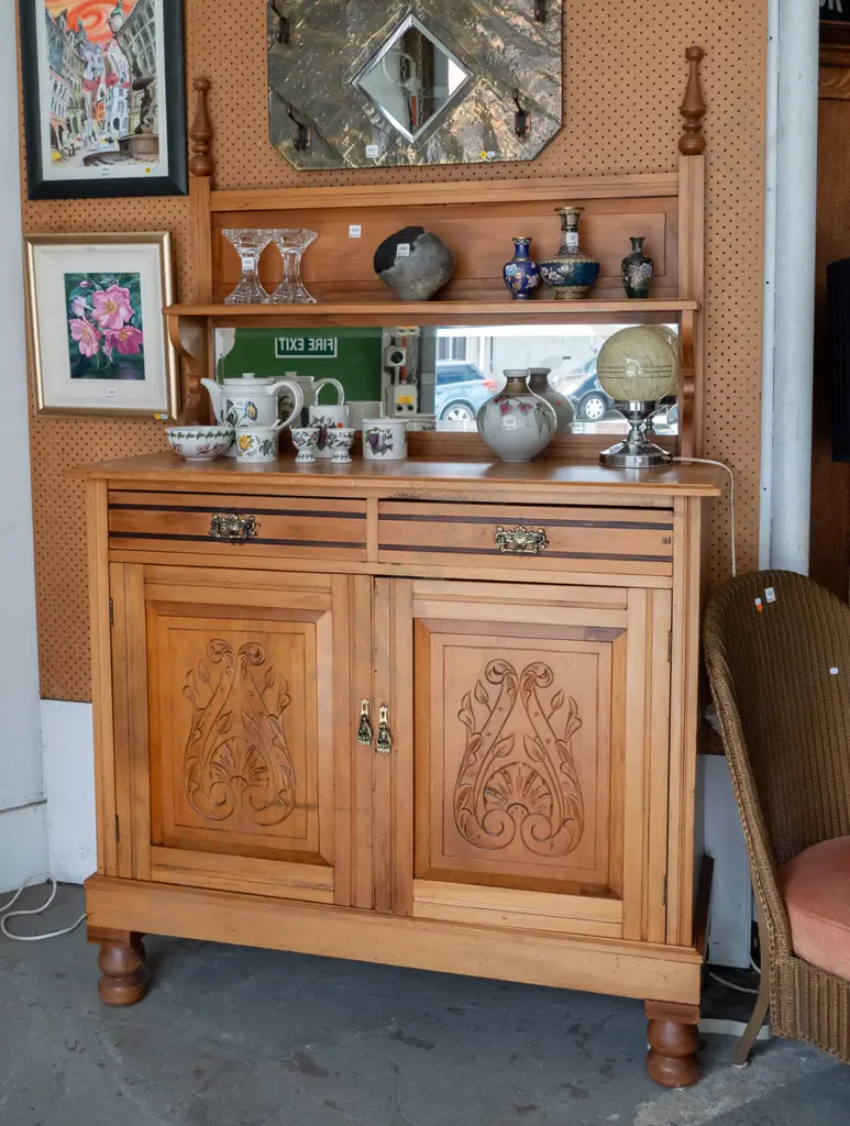 Edwardian colonial rimu mirror-back sideboard with plate stand and bevelled edge mirror, 2 drawers and 2 doors, Image 1++