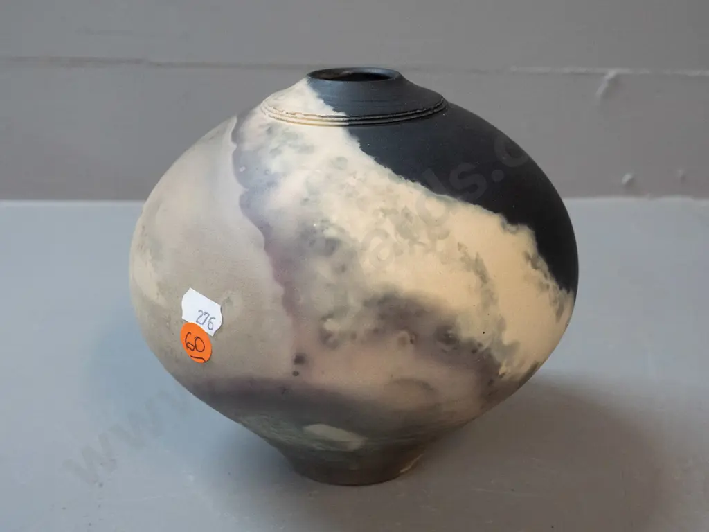 Steve James NZ studio pottery ball shaped vase H-165 W-180 Image 1++