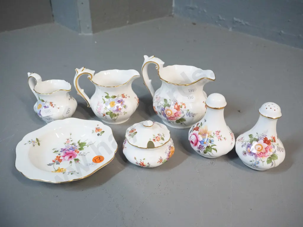 assorted Crown Derby Posies small china items - 3 graduated jugs, salt & pepper, pin dish, small pot. Tallest jug H-100 Image 1++