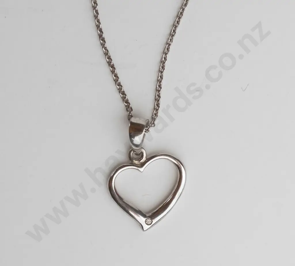 silver heart necklace both stamped 925 Image 1++