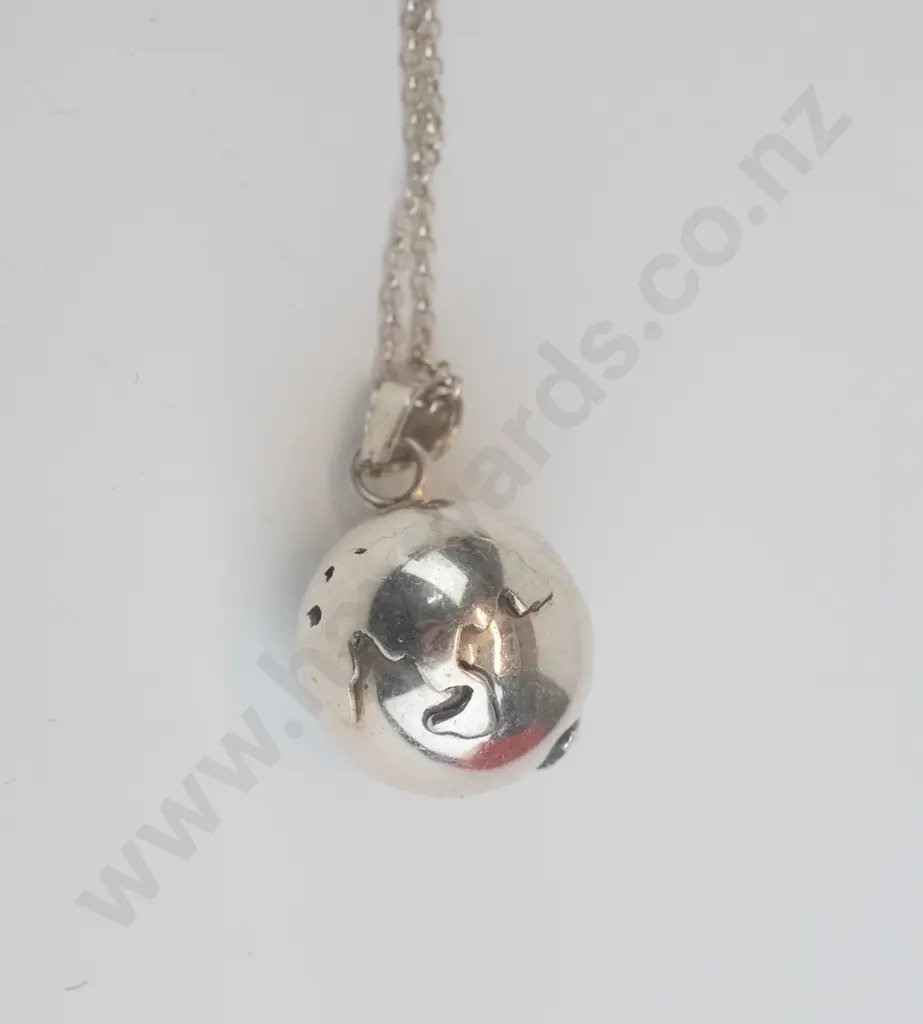 silver globe necklace stamped 925 Image 1++