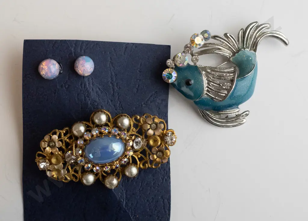 costume brooch, earrings & fish brooch (glue residue on one earring) Image 1++