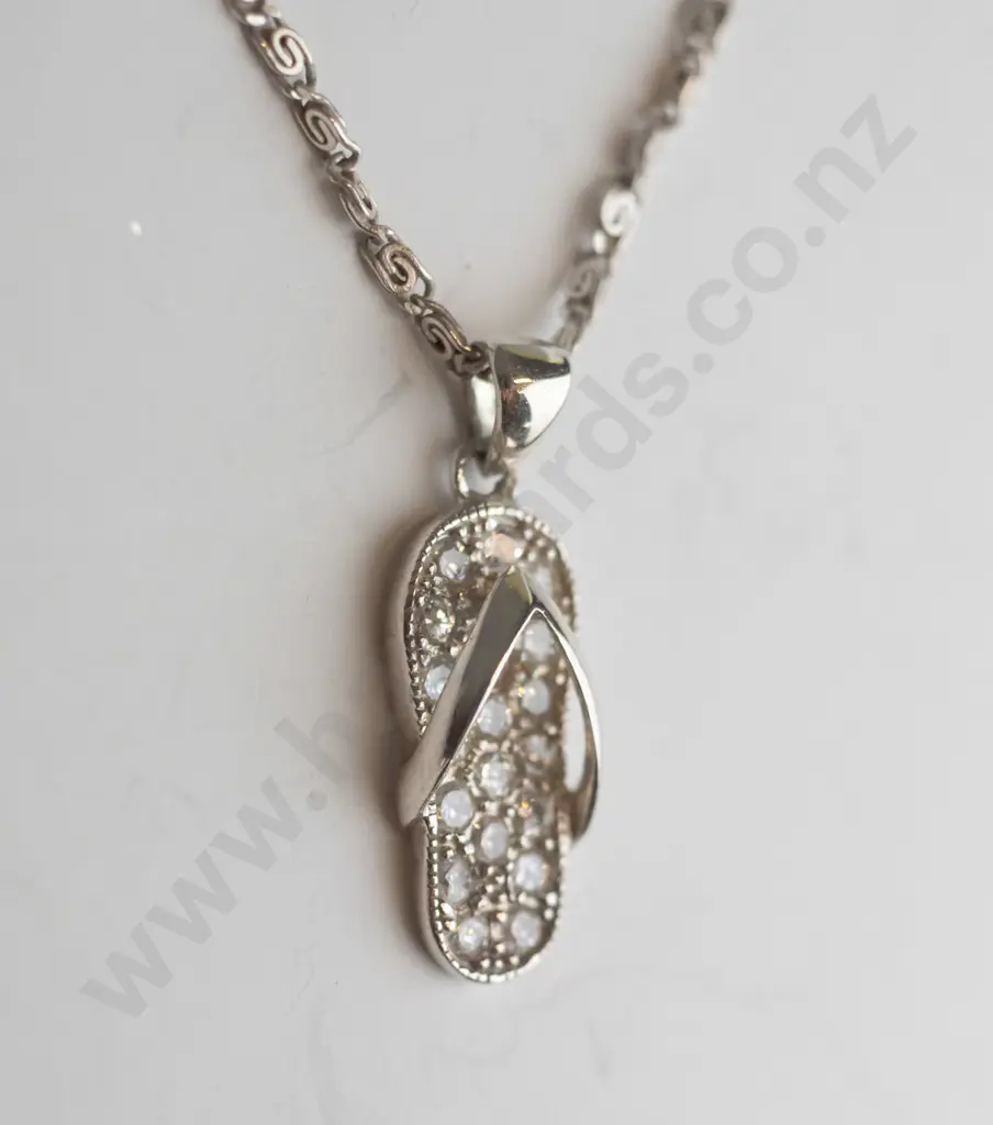 silver necklace jandal with czs all stamped 925 Image 1++