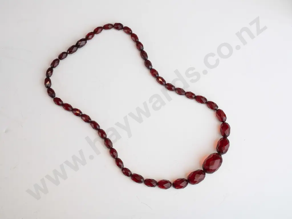 red beaded necklace Image 1++