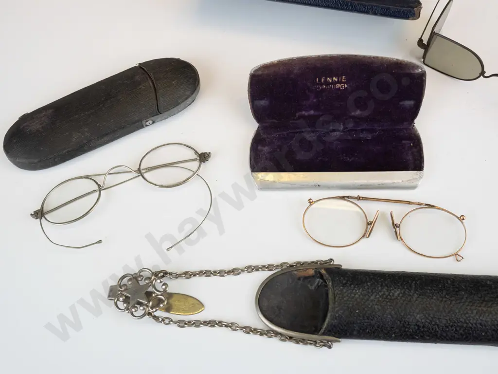 3 pairs of cased old spectacles & hanging spectacle case Image 1++