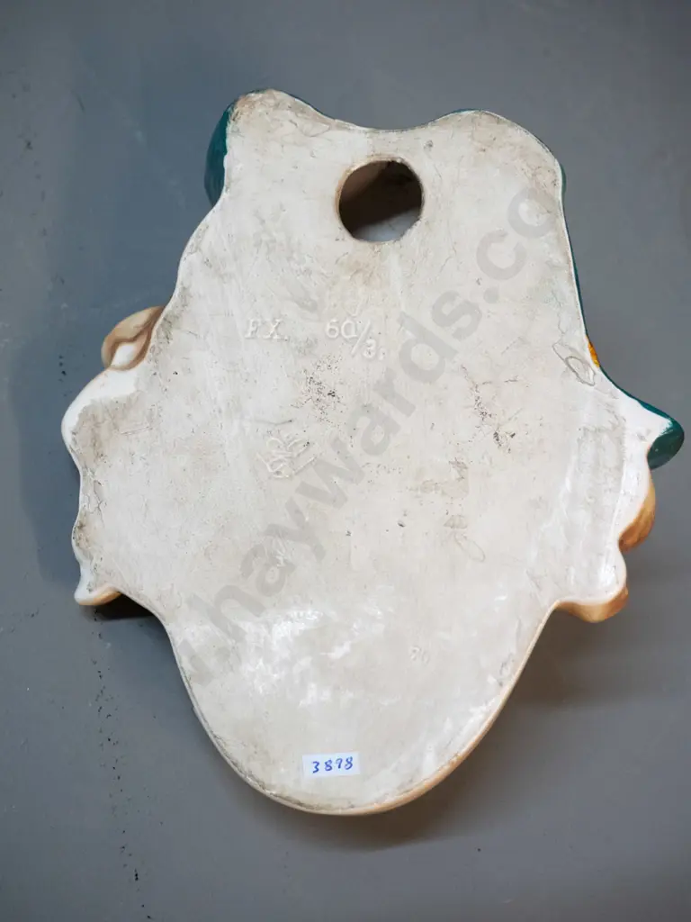 2 wall hanging china items - retro pocket vase and a deco style woman's head marked FX on back H-180 W-150 Image 1++