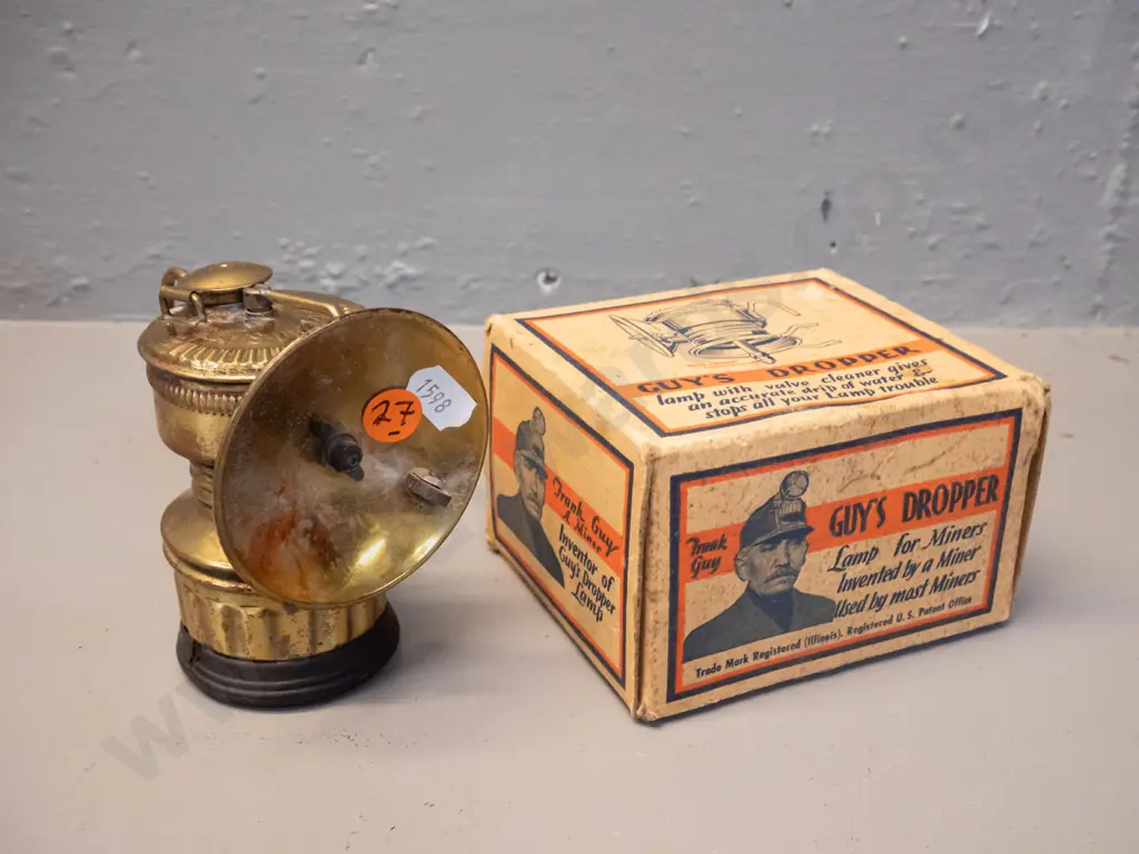 brass miner's lamp - Guy's "Dropper" in original box - Universal Lamps, Springfield Ill. USA. Has had repair, Image 1++