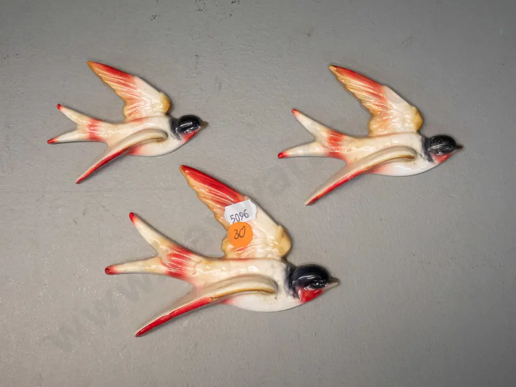 set of 3 small flying swallow wall ornaments, no maker's marks. Largest is H-90 L-120 Image 1++