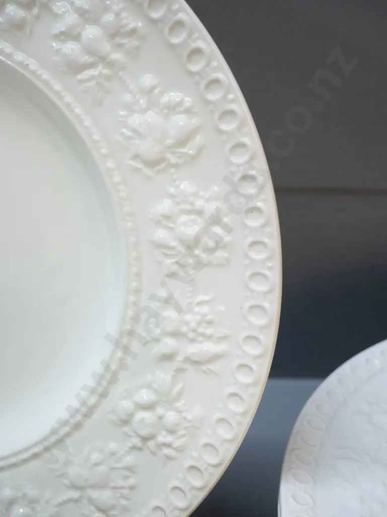 Wedgwood "Wellesley" dinner set - 6 place, extra saucer 8 dinners but 2 are chipped Image 1++