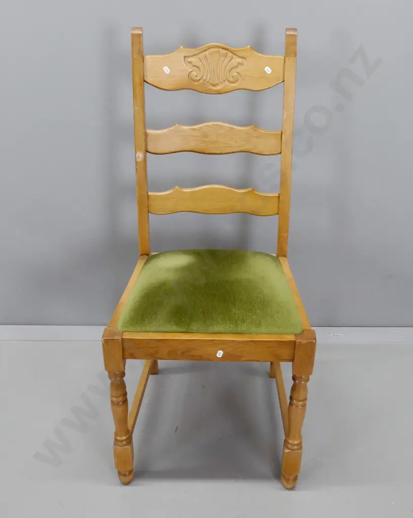 oak double draw-leaf dining table and 4 ladderback chairs with carved top rails, table and chairs w/turned legs and Image 1++