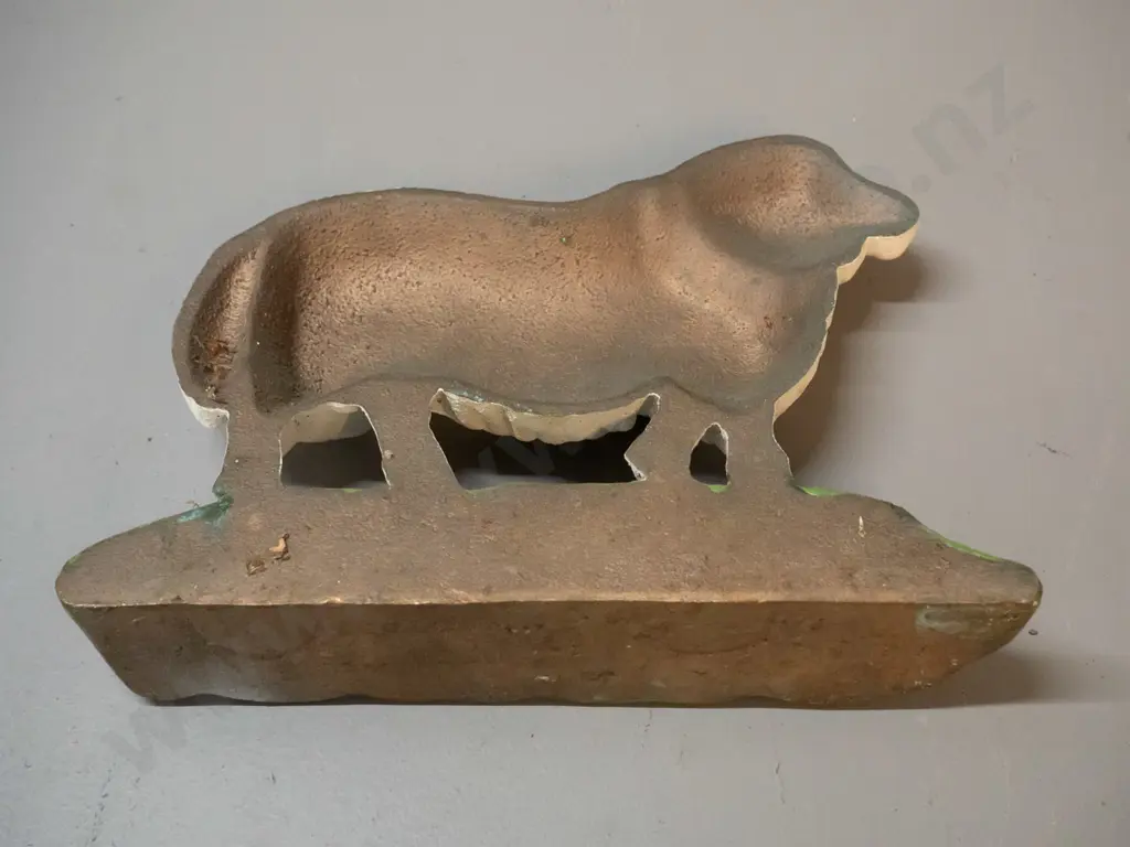 painted cast iron ram door stop H-180 W-230 Image 1++