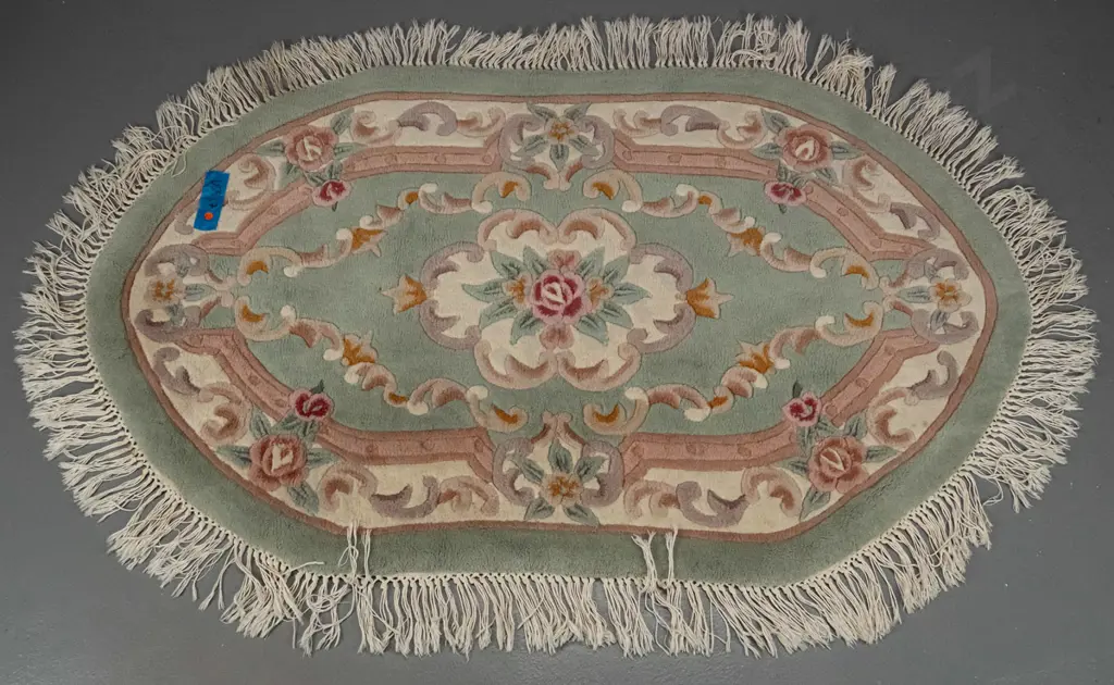 oval ended pastel shade woollen floor rug with fringed edge L-1550 W-910 Image 1++