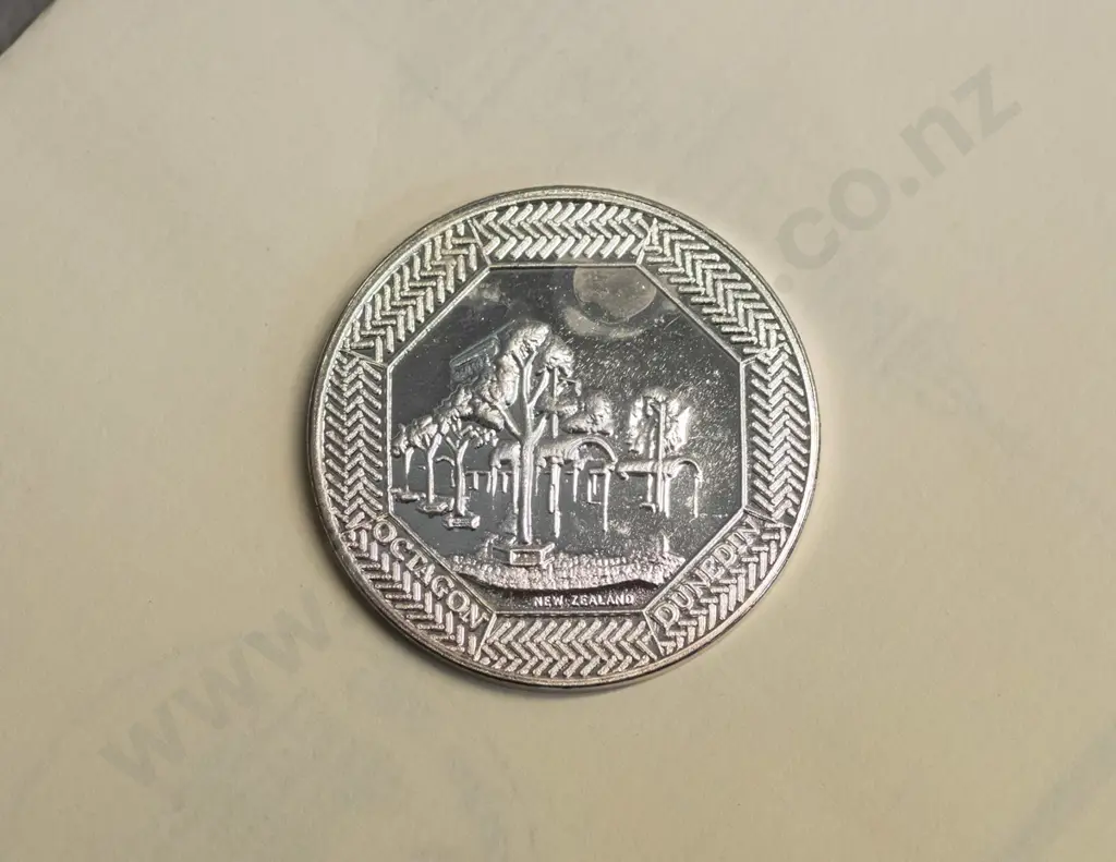 box of 80 silver plated bronze Dunedin Civic Medallions - edition of 3000, produced in 1989 by Brandwell Moller Dunedin, Image 1++