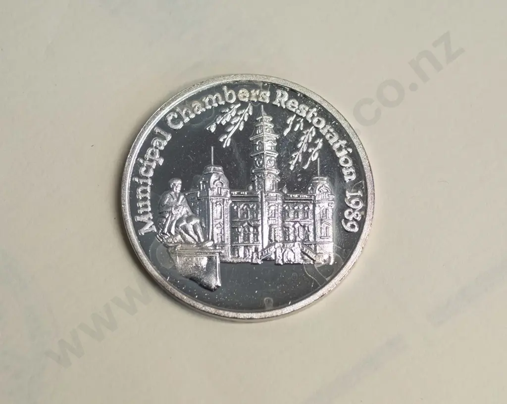box of 80 silver plated bronze Dunedin Civic Medallions - edition of 3000, produced in 1989 by Brandwell Moller Dunedin, Image 1++