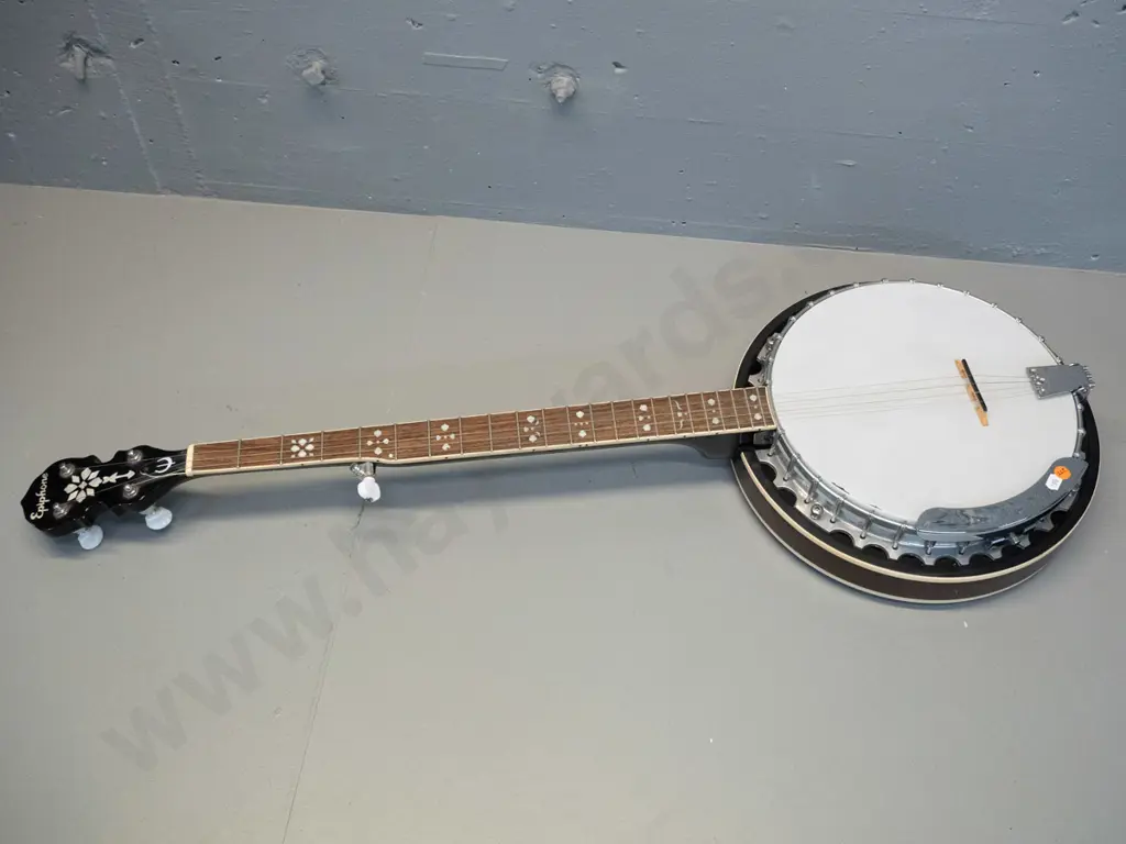 Epiphone banjo - date and model unknown - a few retouched varnish chips to headstock L-970 Body D-340 Image 1++