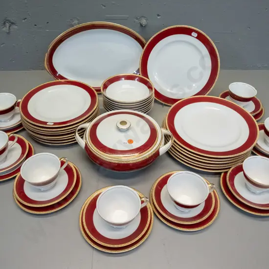 Meito Japan red and gilt band dinner set - 8 places, with lidded vegetable dish and oval ashett, missing one dinner