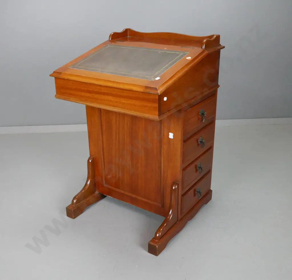 reproduction mahogany Davenport desk with leather inset, 4 drawers on right side with drop handles, fitted interior. Image 1++