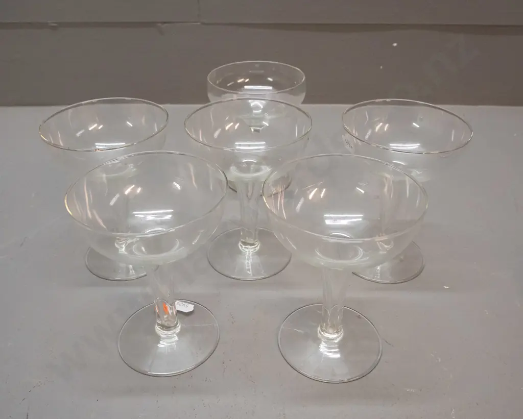 5 hollow-stemmed glass champagne glasses H-120 D-90 and one solid-stemmed in similar size Image 1++