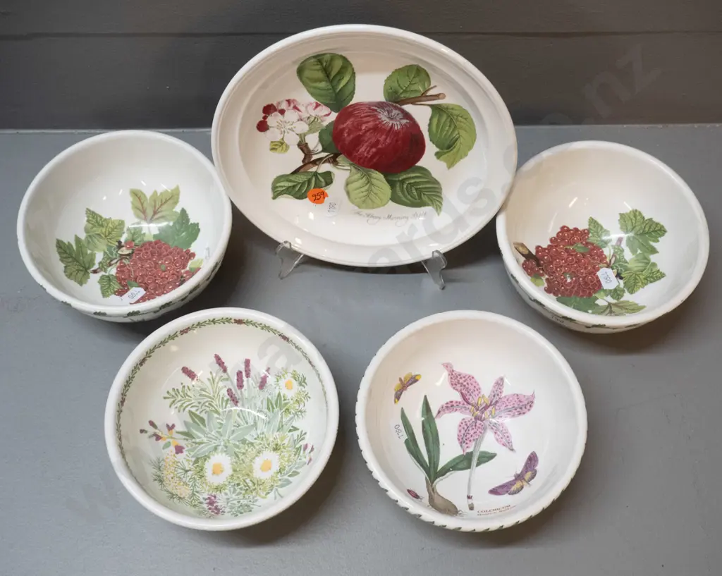 5 Portmeirion items - Pomona plate D190 and 2 bowls, National Trust Garden Herbs & Botanic Garden bowls Image 1++