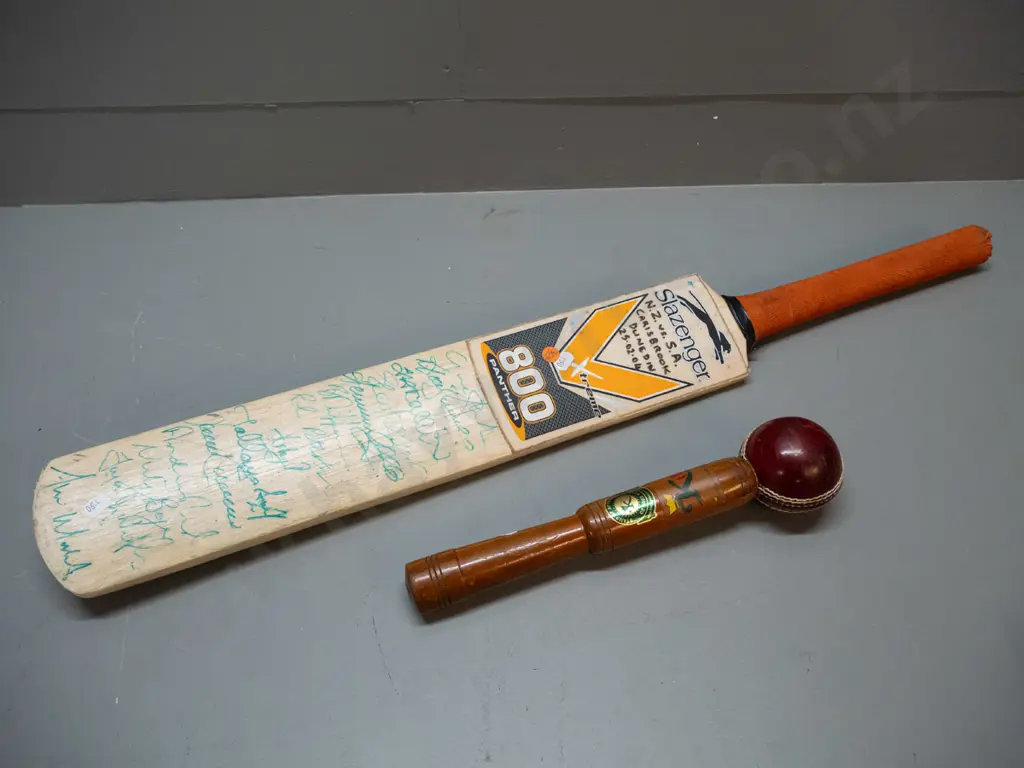 2 cricket items - signed NZ versus SA Carisbrook 2004 cricket bat and a timber handled cricket ball mallet marked Stamp Image 1++