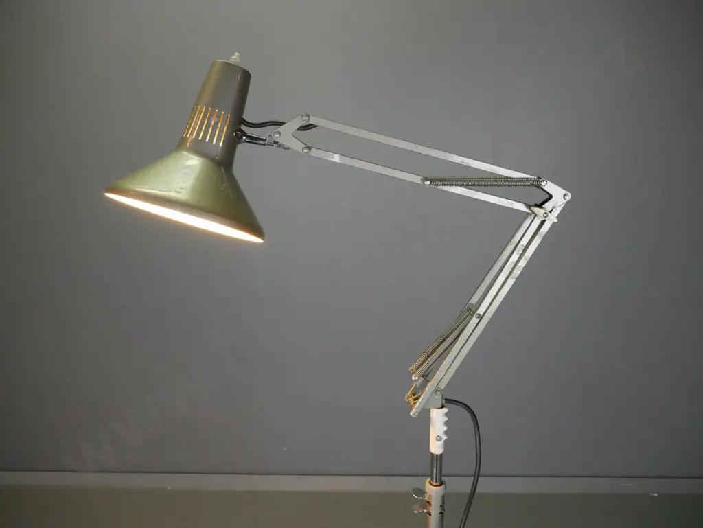 Superluxe anglepoise work lamp on height-adjustable industrial stand with 4-point base on black plastic casters - some Image 1++