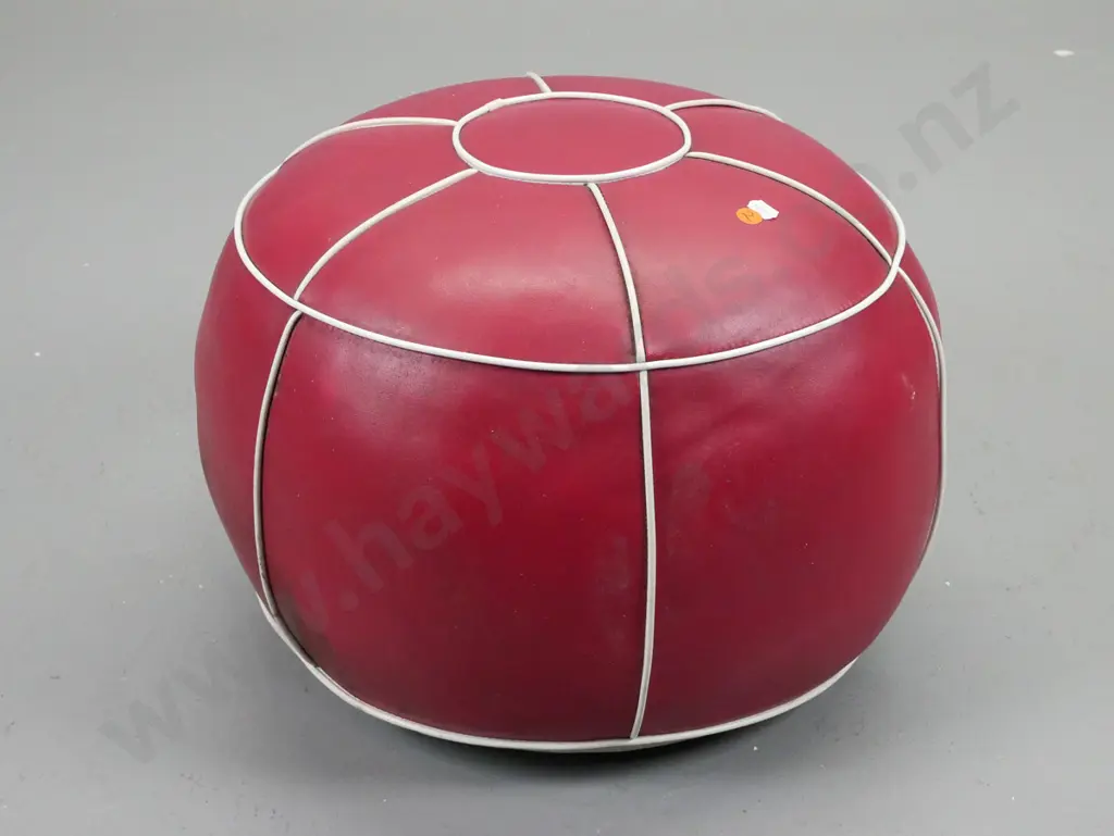 retro round vinyl pouffe - red with white piping, minor wear and some staining H-340 D-400 Image 1++