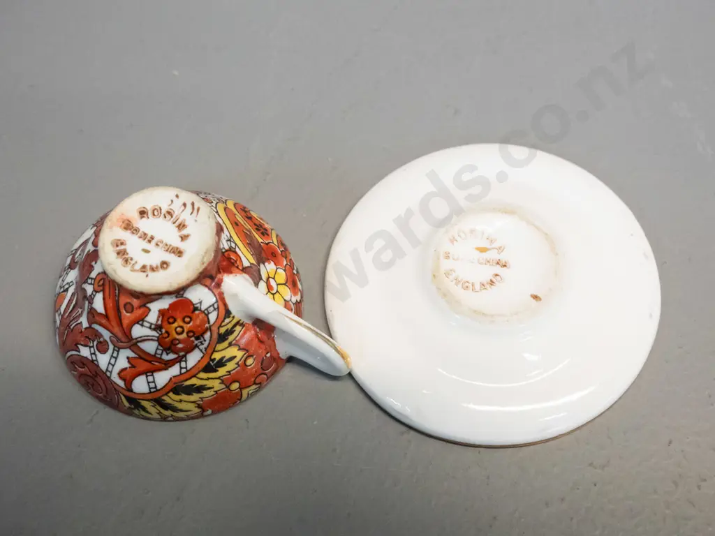 3 pieces of Coalport India Tree coral china - small cover pot H-120 and 2 trinket dishes - and a miniature cup & Image 1++
