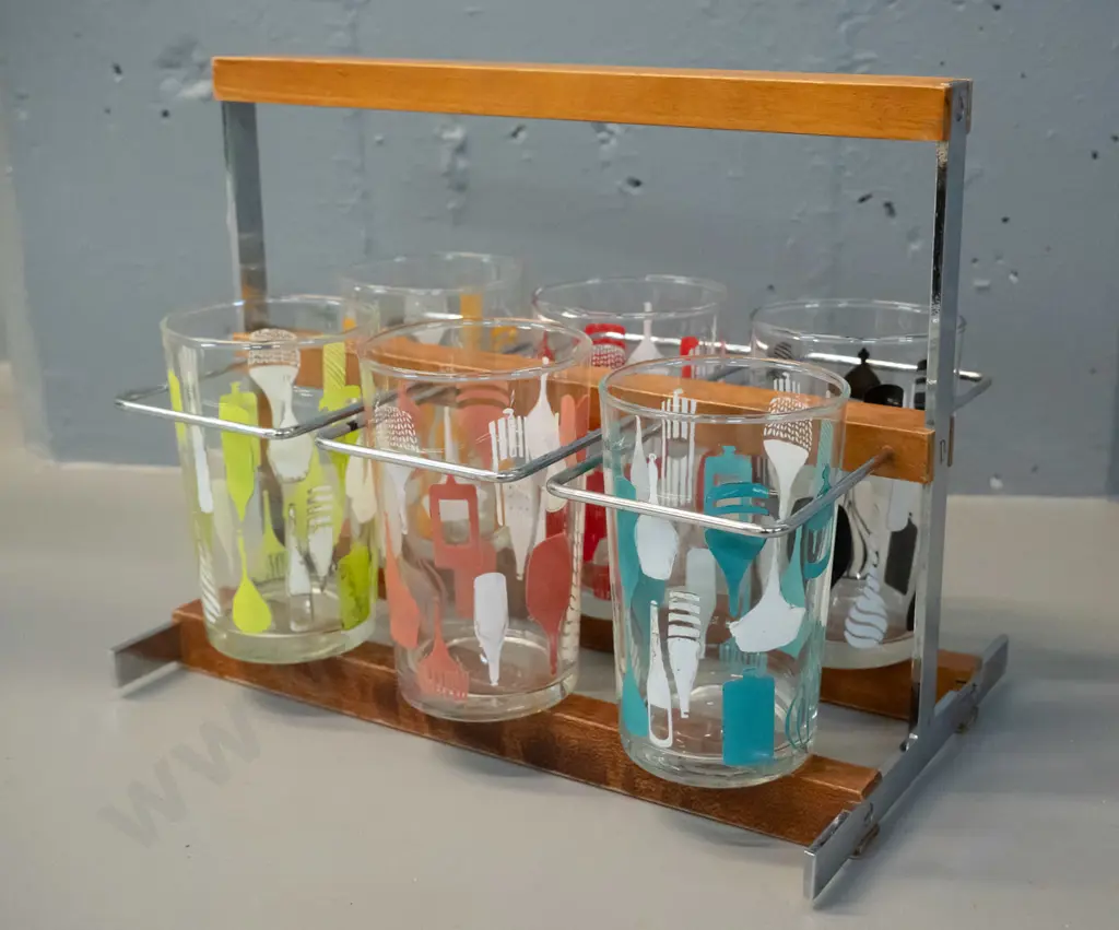 retro drinking glass set - 6 mutli-colour decorated glasses in chrome and timber stand H-195 W-240 D-150 Image 1++