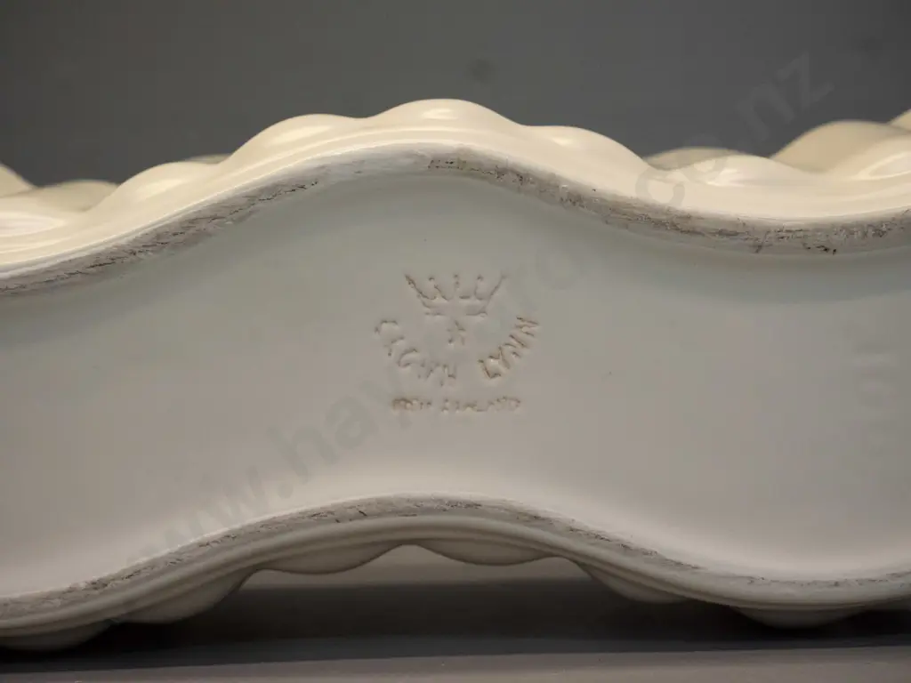 Crown Lynn trough vase with fluted sides, crown mark, some scratching inside H85 L290 Image 1++