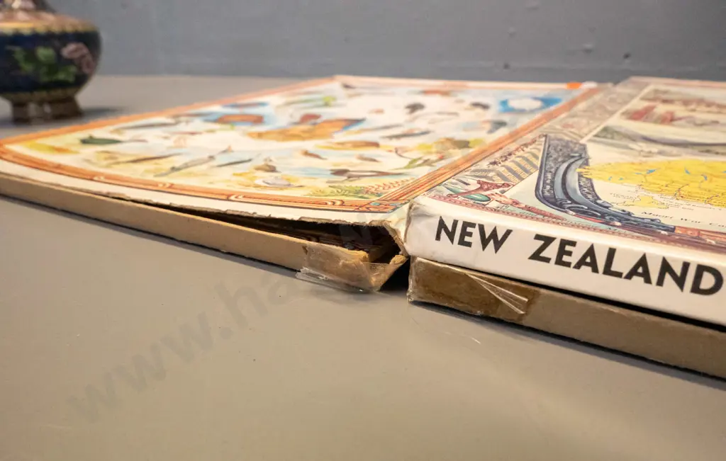 3 retro boxed souvenir New Zealand jigsaw puzzles - boxes are H-400 W-300 Image 1++