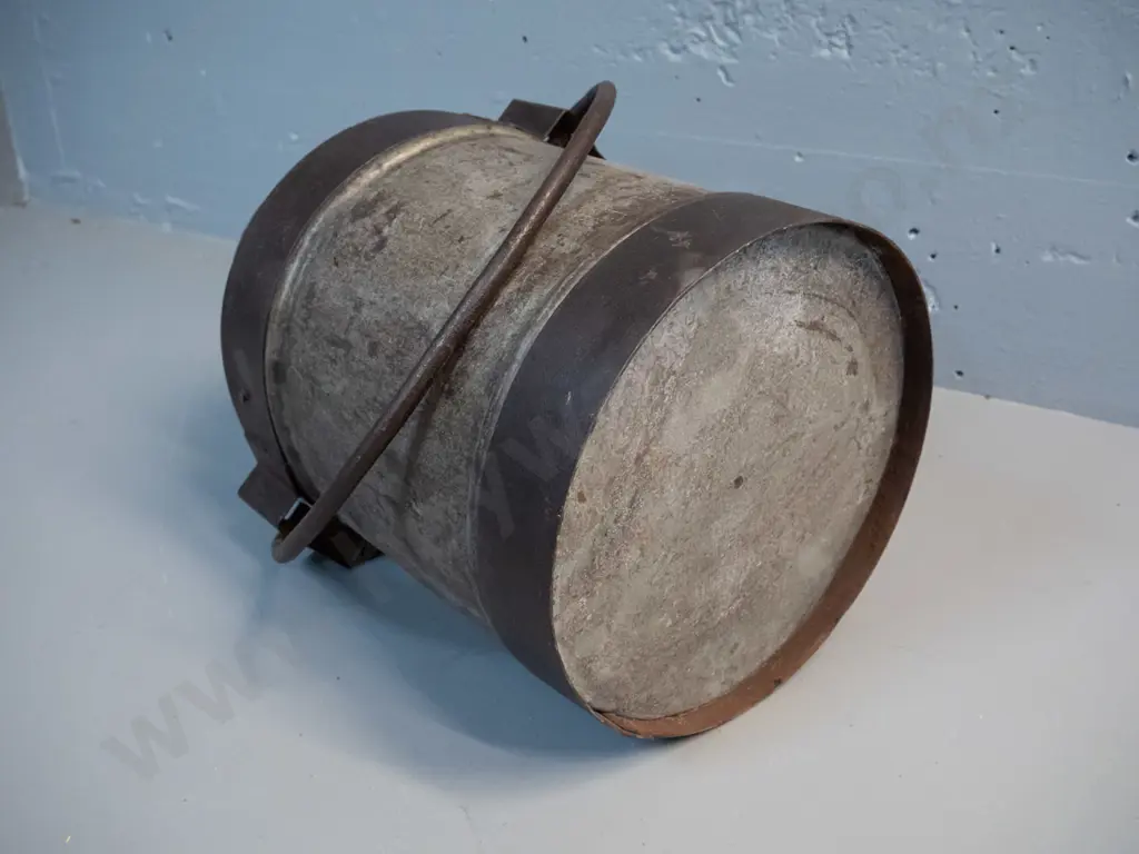 vintage metal cream can with handle H-410 D-300 Image 1++