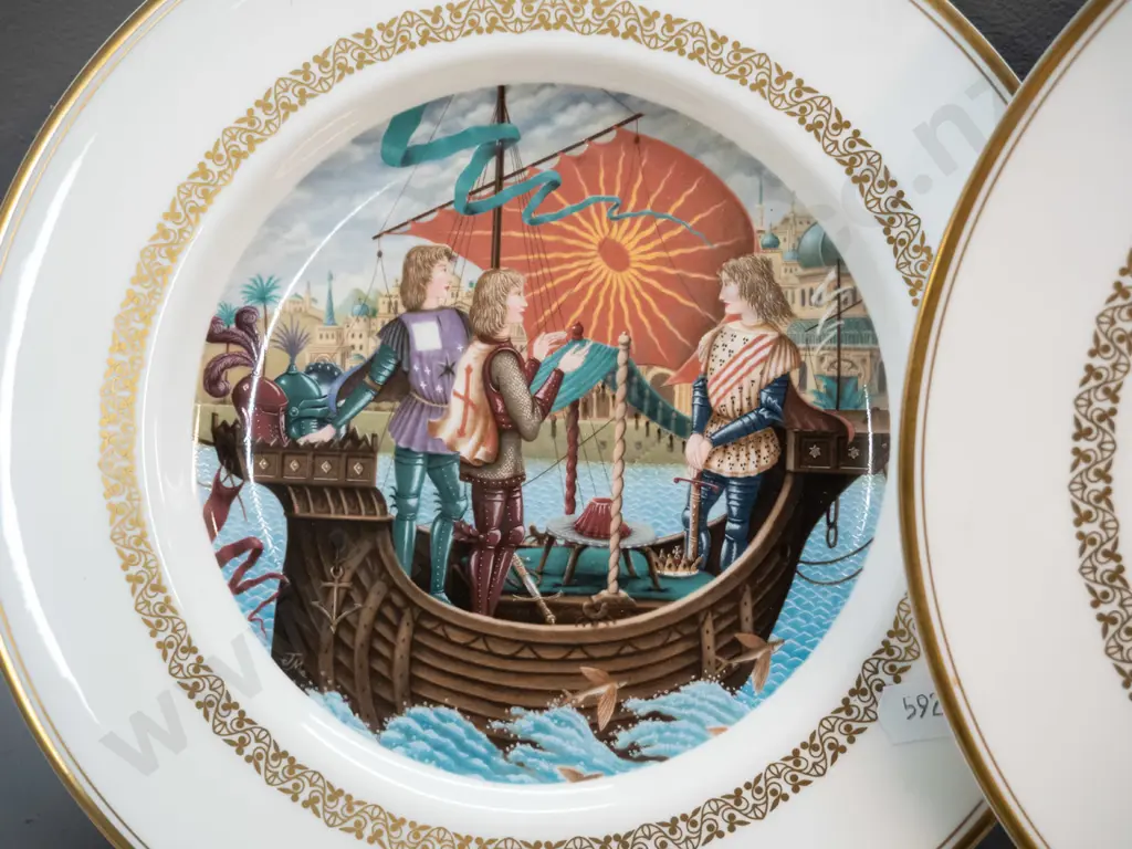 6 Royal Worcester King Arthur series collector plates D-235 Image 1++