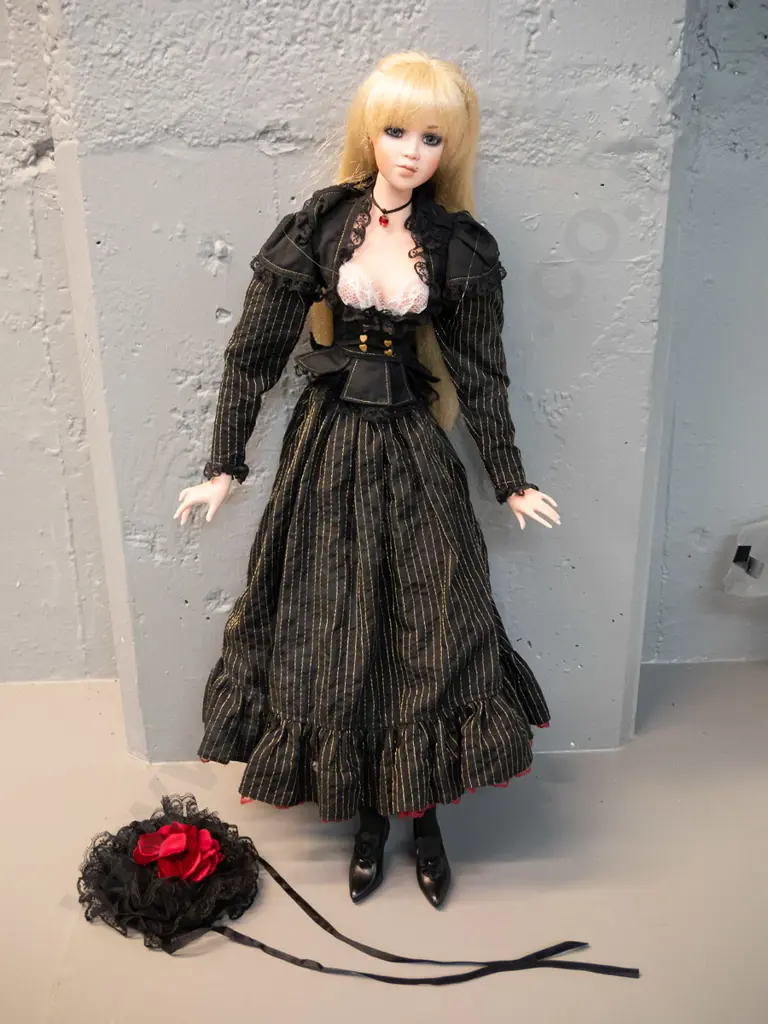 Jan Mclean "Gigi" display doll with original box, no lid H-660 Image 1++