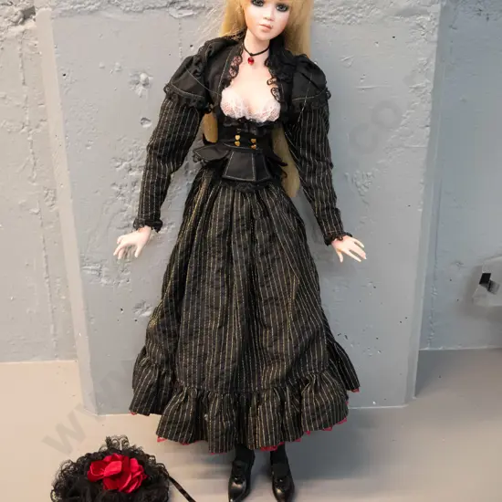 Jan Mclean "Gigi" display doll with original box, no lid H-660