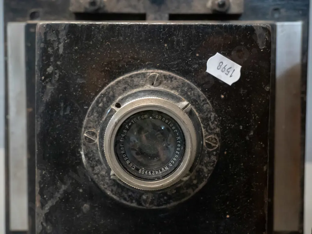 restorer's antique camera and separate incompatible lens unit - Schneider Componon 10.5cm lens on bellow board w/ large Image 1++