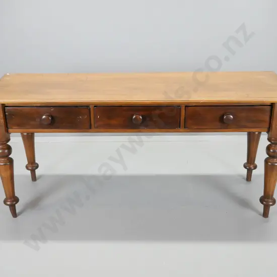 rimu & kauri Victorian colonial turned leg kitchen table, 3 drawers w/knob handles, drawers have been rebuilt. Top has