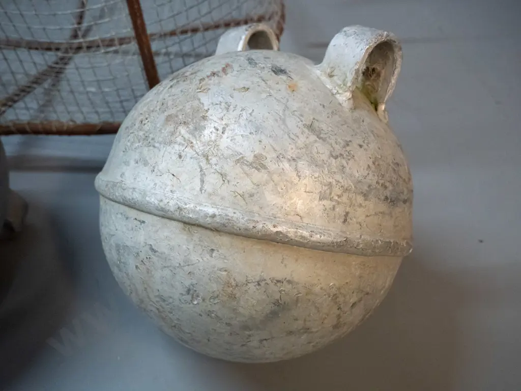 4 cast aluminum buoys or floats & a metal framed fishing net or basket with 4 handles H-290 L-560 W-440, buoys are D210 Image 1++