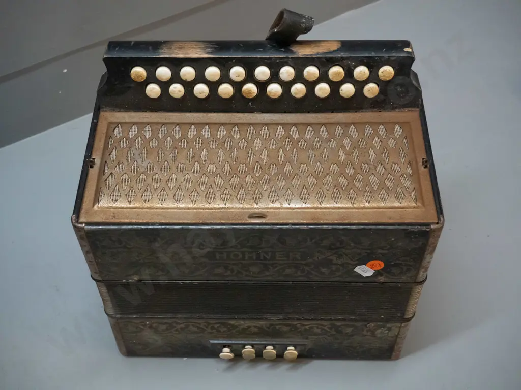 vintage Hohner button accordion - overall wear and some corrosion to metal H-275 2W-280 D-150 Image 1++