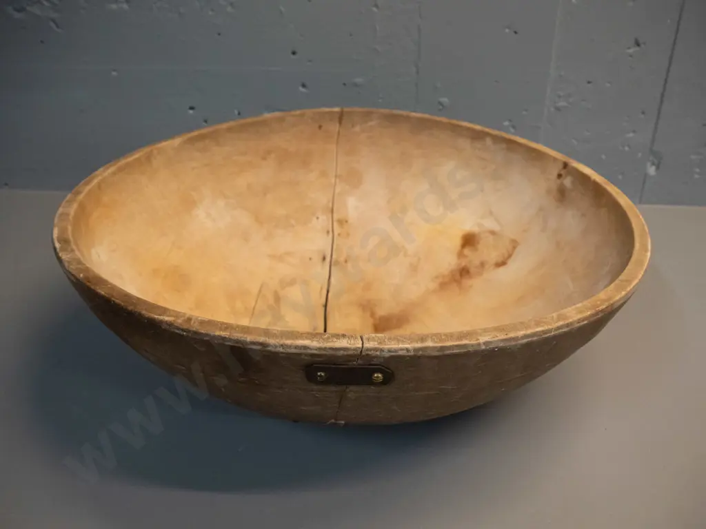 antique wooden bread maker's bowl from USA - large split mended with metal braces H-150 D-460 Image 1++
