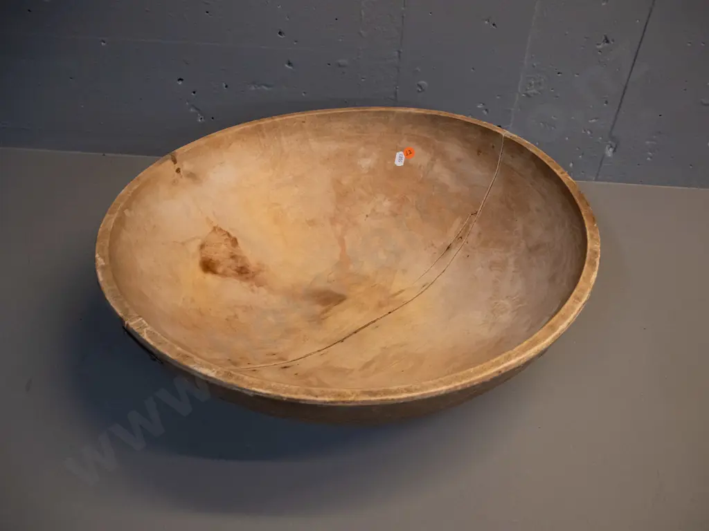 antique wooden bread maker's bowl from USA - large split mended with metal braces H-150 D-460 Image 1++