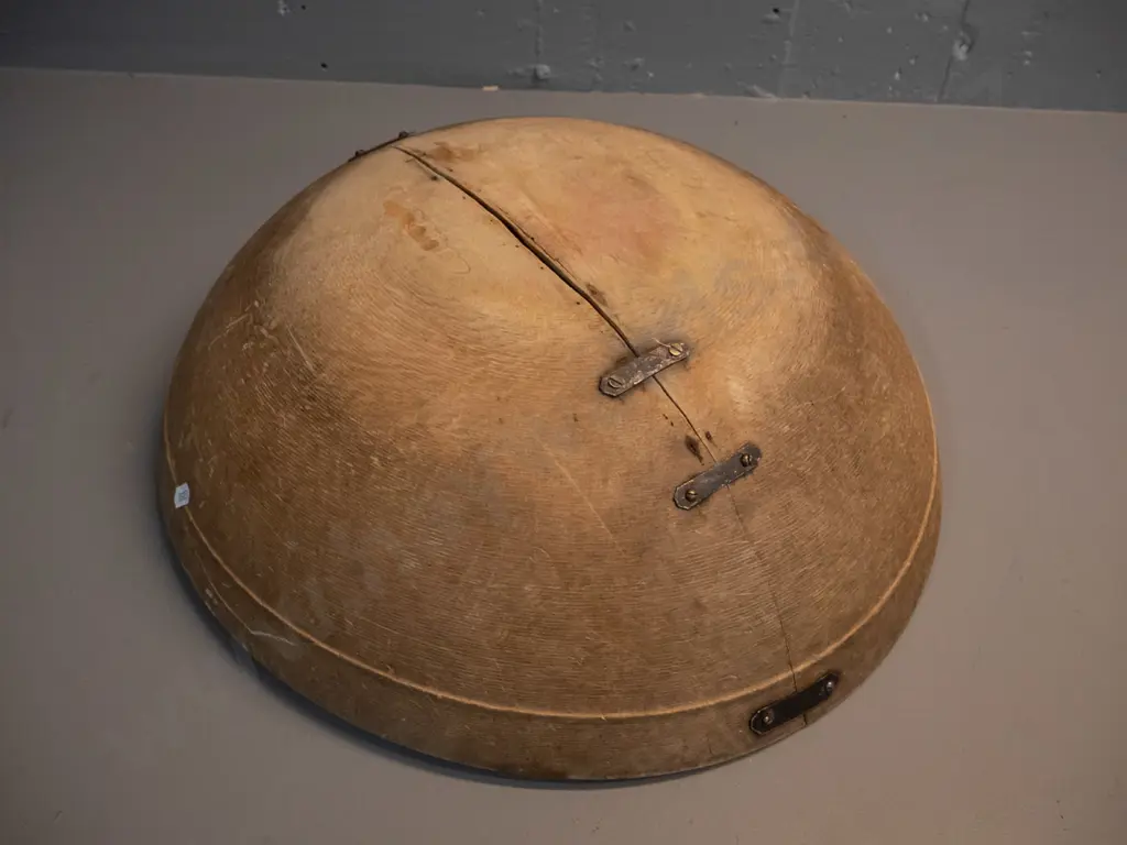 antique wooden bread maker's bowl from USA - large split mended with metal braces H-150 D-460 Image 1++