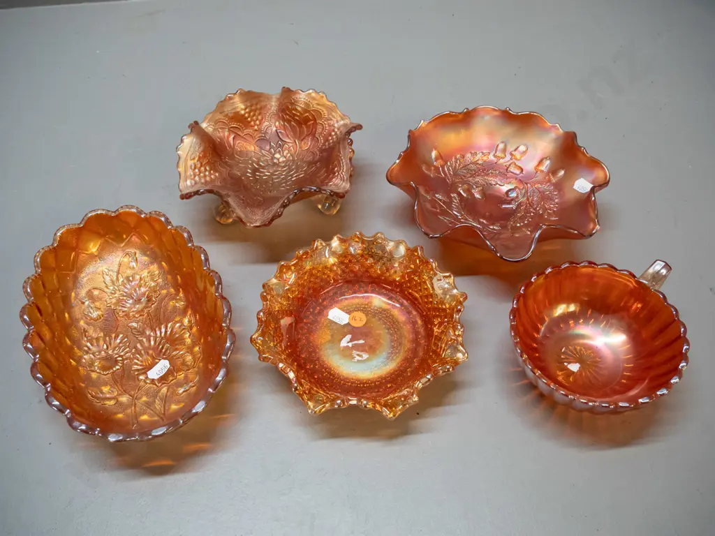 5 marigold colour carnival glass dishes - poppy, oak & acorn etc. - largest is D-190 Image 1++