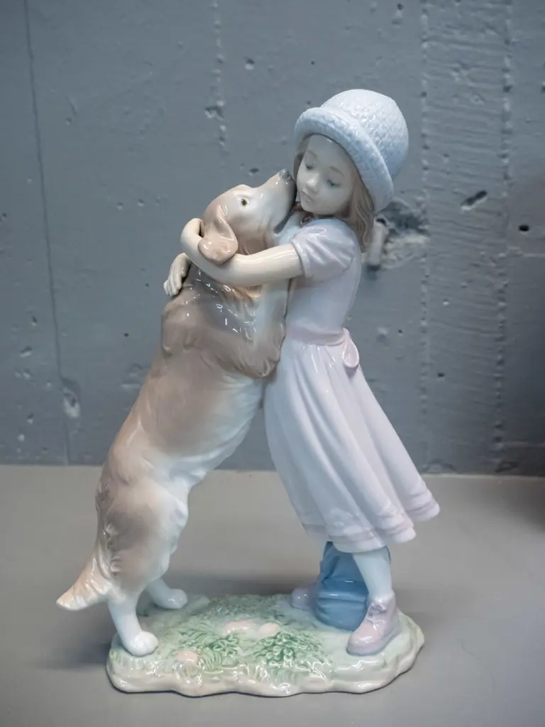 Lladro figurine - " A Warm Welcome" - girl with dog - with original box. H-270 W-150 Image 1++