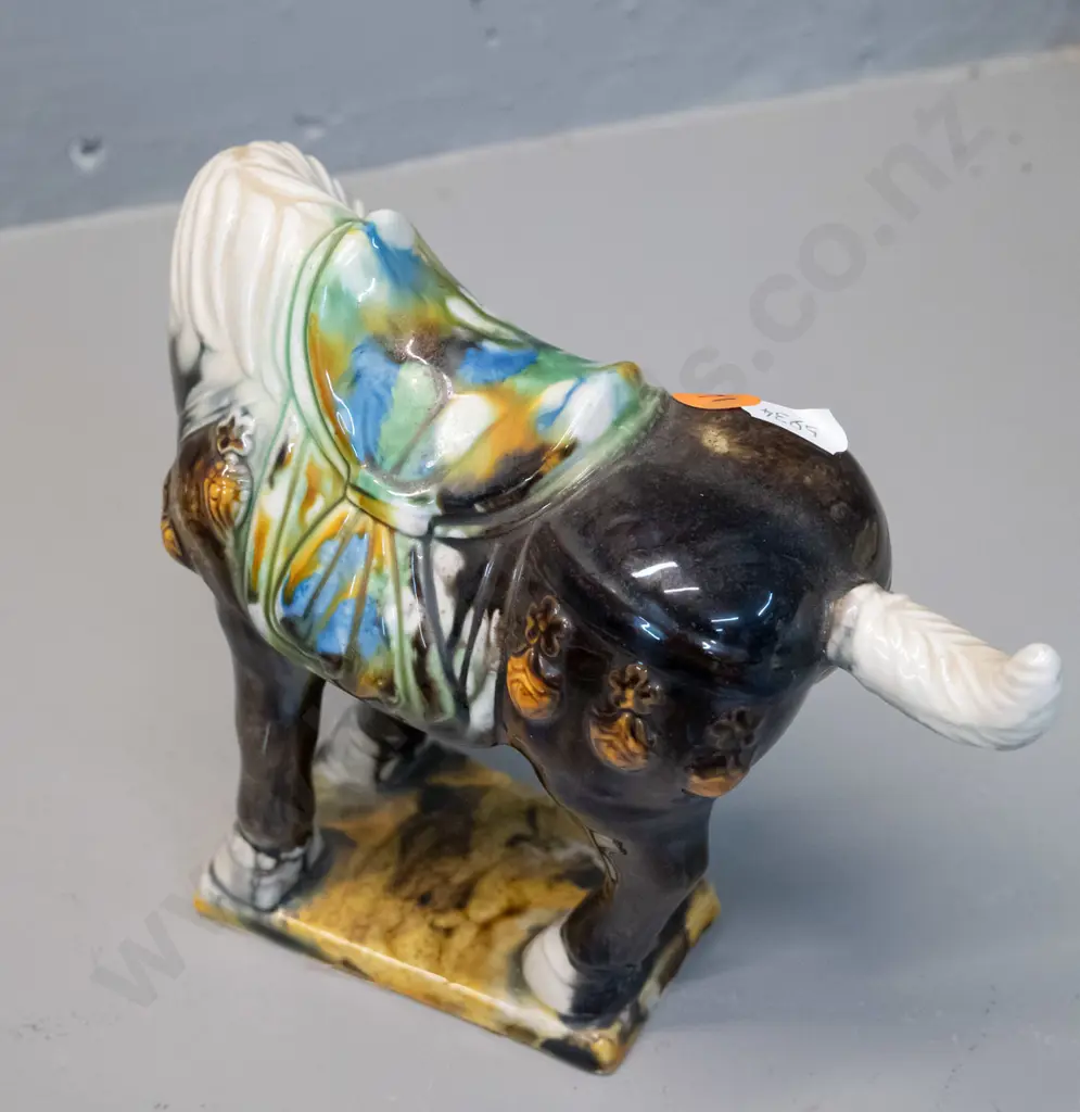 Chinese? pottery horse figurine H-150 L-175 Image 1++