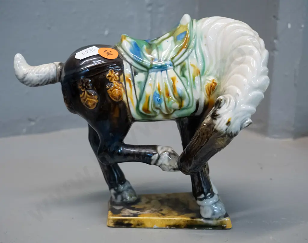 Chinese? pottery horse figurine H-150 L-175 Image 1++