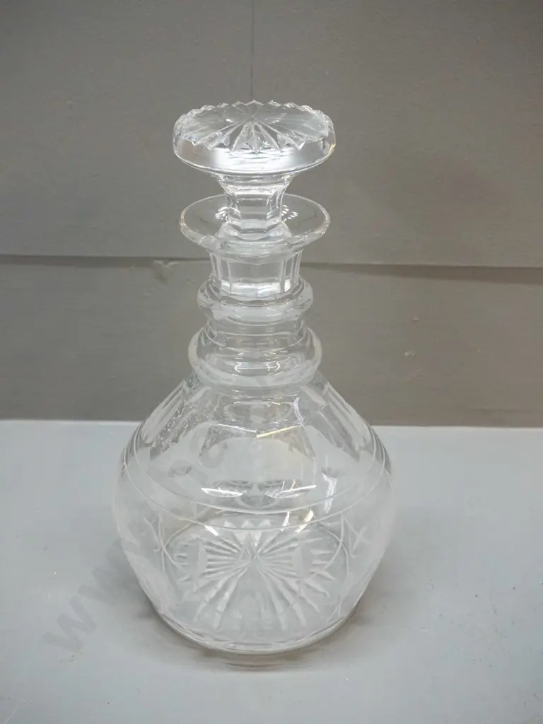 cut and etched crystal stoppered decanter H-235 Image 1++