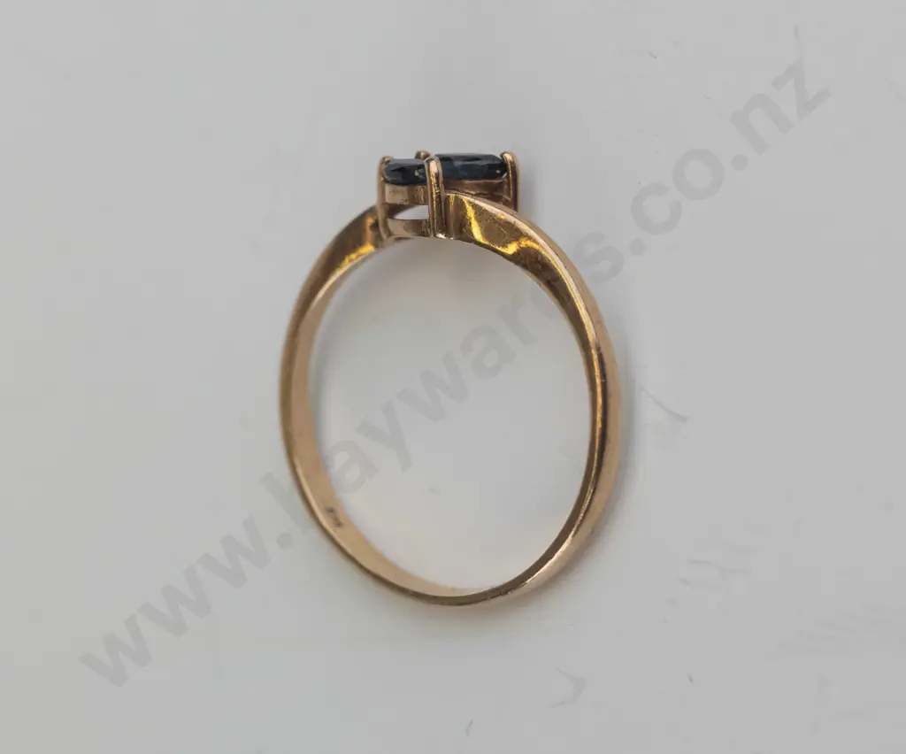 9ct gold 2 x marquise blue sapphire & diamond ring  1.5grams Image 1++