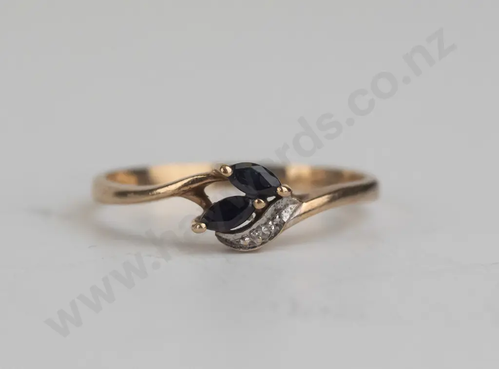 9ct gold 2 x marquise blue sapphire & diamond ring  1.5grams Image 1++