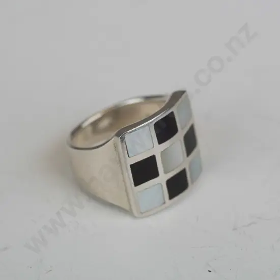 silver ring with mother of pearl & black stone stamped 925